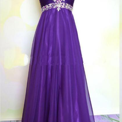 A Purple Sleeveless, Sleeveless, Sleeveless Gown..