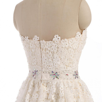 The A-ligne Miniature Wedding Dress With A Short..