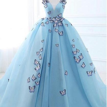 In Stock Fashion Tulle V-neck Neckline Ball Gown..