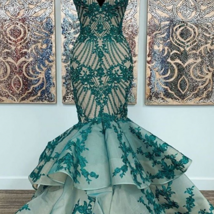 Green Lace Spaghetti Straps Long Mermaid Dress..