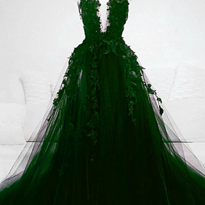 Prom Dresses, Green Tulle With Lace Deep Neckline..