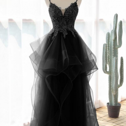 Prom Dresses, Showing Sexy Mannequin Black Evening..
