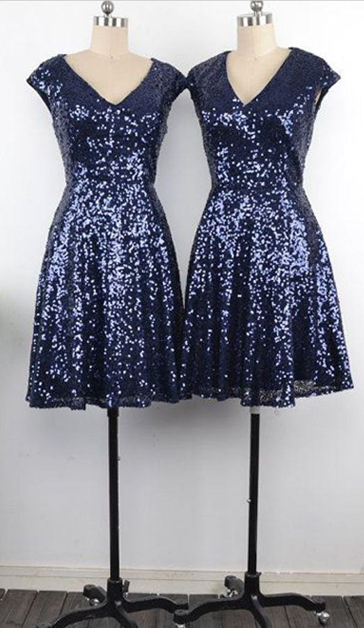 A-Line V-Neck Sleeveless Short/Mini Sequined Homecoming Dresses With Bow(s)