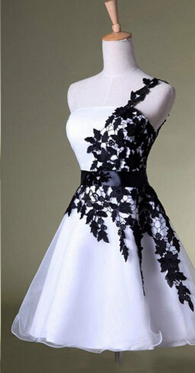 -selling A-line Homecoming Dress,black Lace /mini Homecoming Dress,white Homecoming Dresses