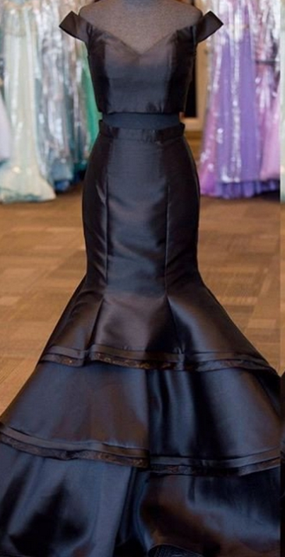 Black Tiers Off-the-shoulder Satin Two Pieces Prom Dresses