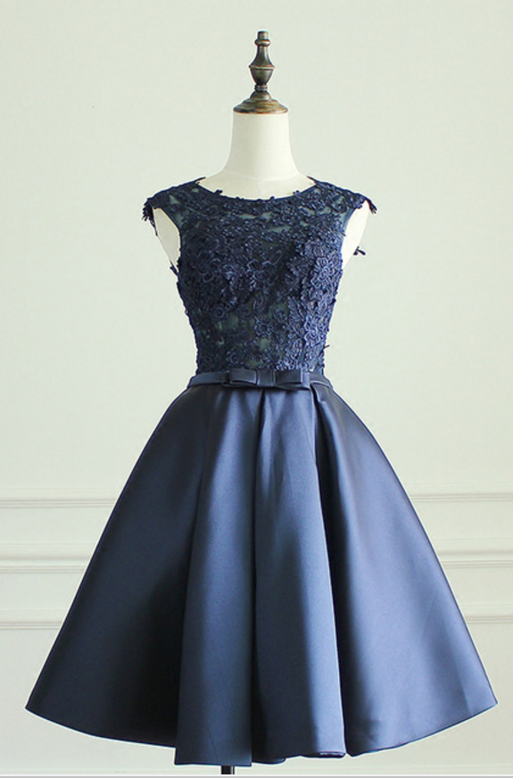 Floral Lace Appliqués Crew Neck Sleeveless Short Skater