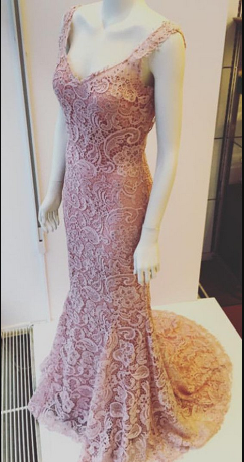 Elegant Pink Lace Prom Dress: Short Round Neck, Perfect for Graduation & Homecoming main image 0