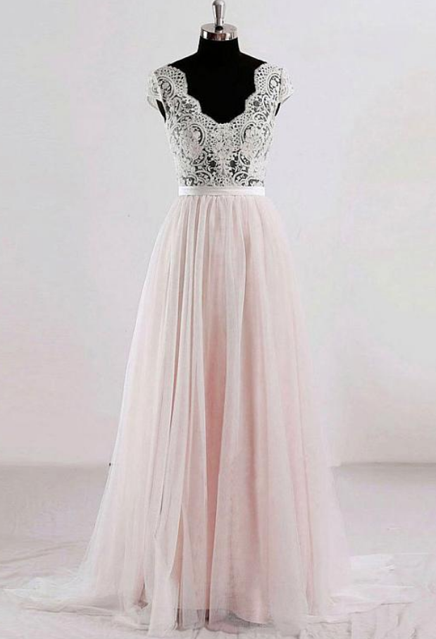 Elegant Tulle V-neck Neckline Floor-length A-line Prom Dresses With Lace Appliques & Belt