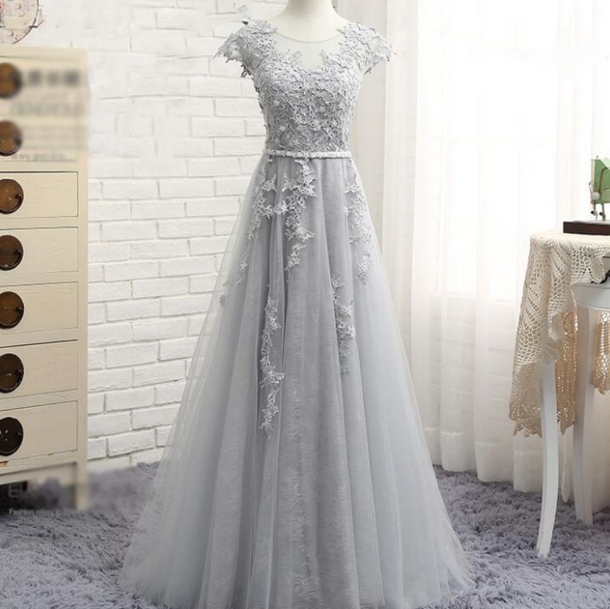 Glamorous A-line Scoop Cap Sleeves Prom Dresses,tulle Long Prom Dress With Appliques