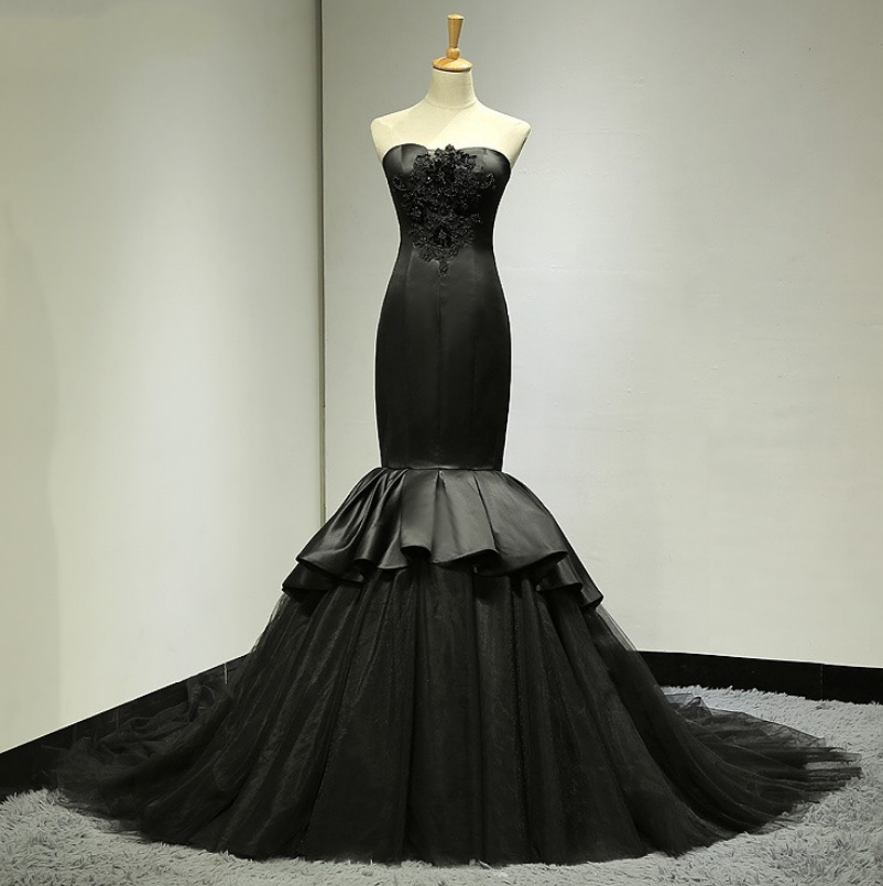 Black Trumpet Wedding Dress