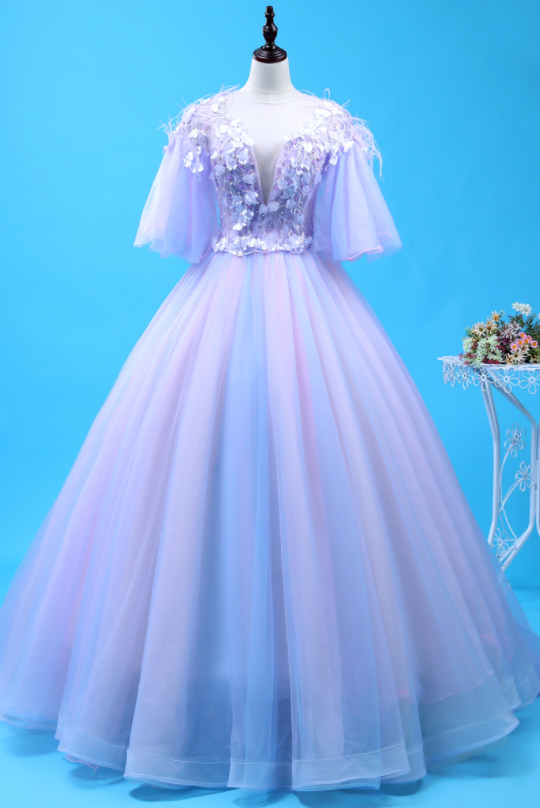 The Color Wedding Dress Is Beautiful, Fluffy And Thin