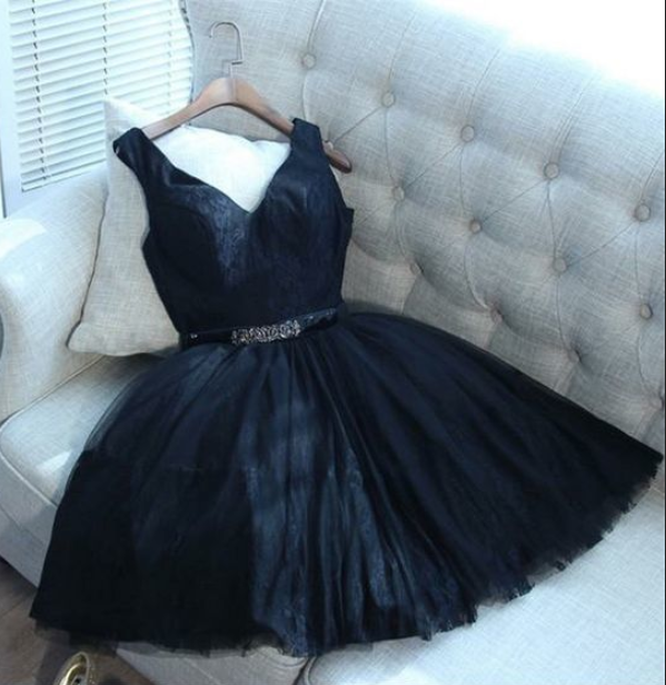 A-line V-neck Above-knee Black Homecoming Dress With Lace