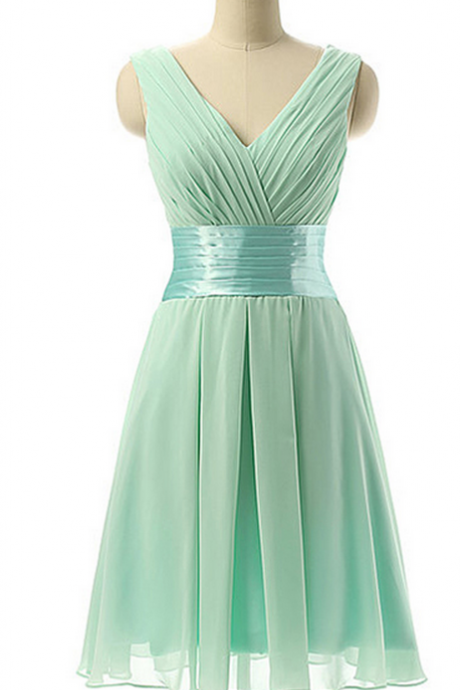 Vintage Bridesmaid Dress With A Ribbon, Light Green V-neck Bridesmaid Dresses With Soft Pleats, Knee-length Chiffon