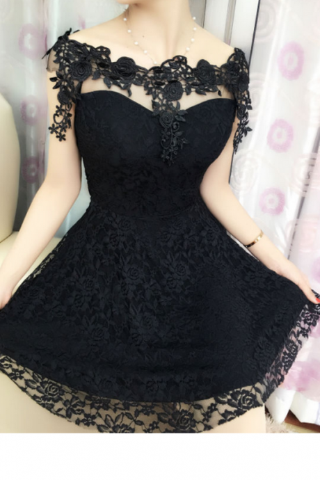 Black Scoop Neck Lace Sweetheart Short Homecoming Dress