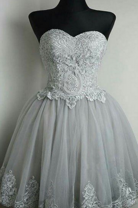Strapless Sweetheart Neck Grey Homecoming Dresses Lace Appliqued Short Prom Dresses