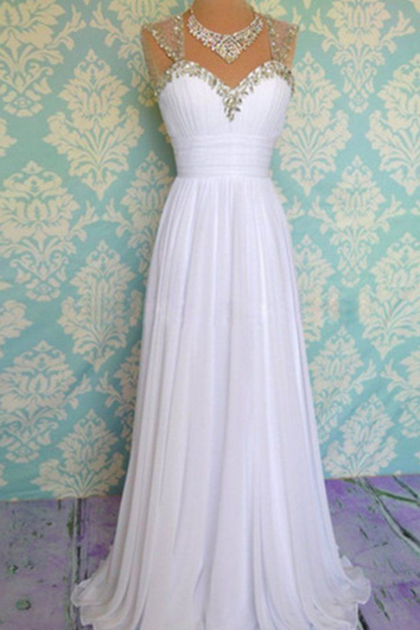 A Heart - Shaped White Gown With White Gown With Crystal Chiffon Gown, Evening Dress.