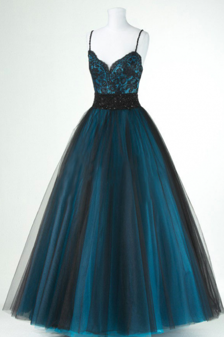 The Emerald V-neck Party Dress With A Ball Gown.
