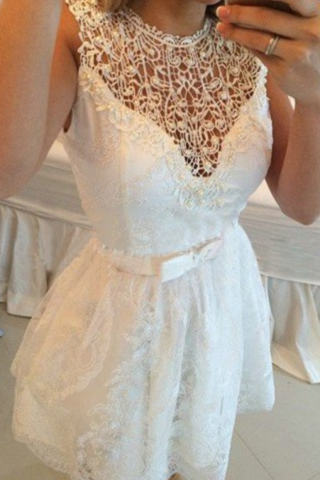 A-line -selling Mini Lace Hollow Homecoming Dresses