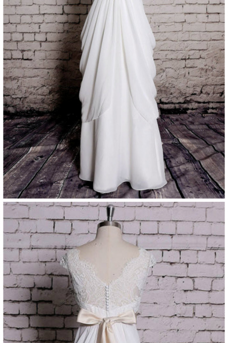 Classic Lace Bridal Gown Transparent Train Wedding Dress