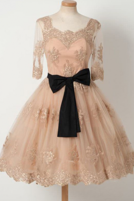 A Line Half Sleeve Tulle Homecoming Dress with Appliques, Knee Length Graduation Dress with Bowknot
