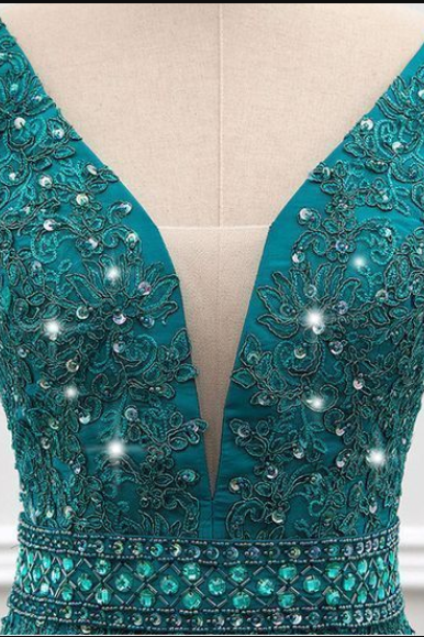 V-neck Neckline Mermaid Evening Dress With Beaded Lace Appliques