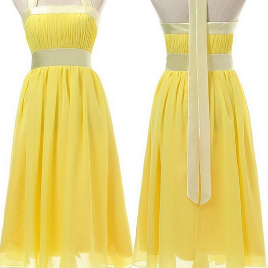 nuuly bridesmaid dresses Tamy Light Yellow Short Chiffon Dress with Sweetheart Neckline