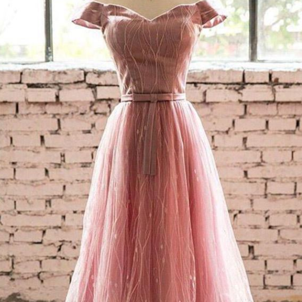Short Sleeve A-line tulle dress with bare shoulders