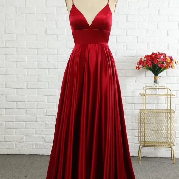 Elegant A-line V-neck Spaghetti Straps Satin Front Slit Prom Dress With Pockets